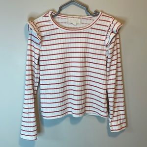 Ruffle shoulder shirt